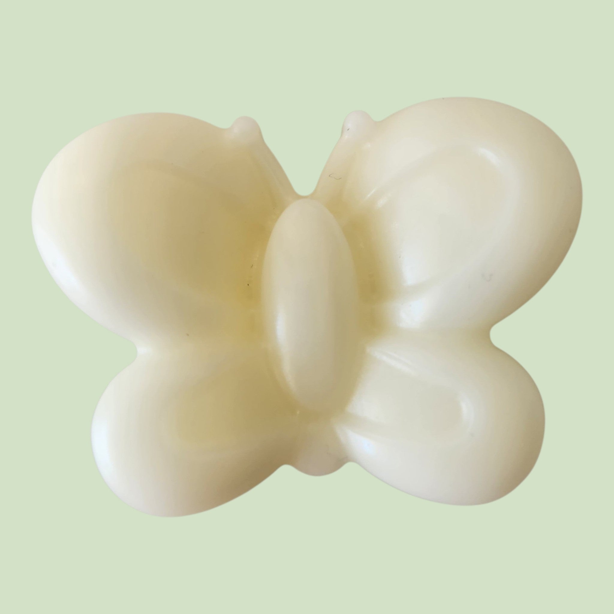 Butterfly melt scented soy wax